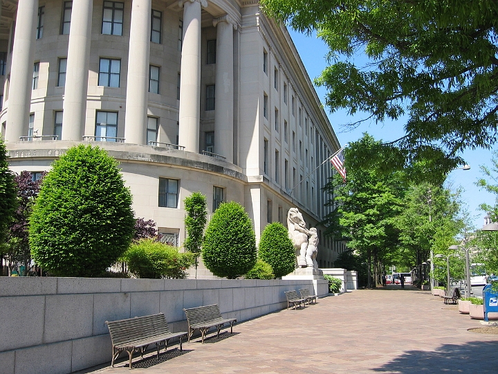 02 near National Gallery of Art.JPG